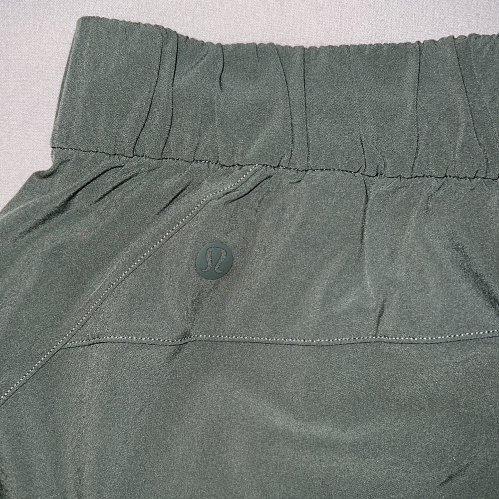 LULULEMON SHORTS - Picture 3 of 4